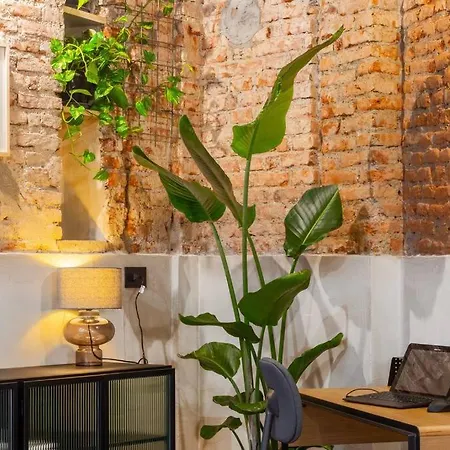 Luxury Loft Navigli, Duomo, Metro M2 A Due Passi Milánó