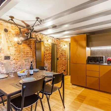 Luxury Loft Navigli, Duomo, Metro M2 A Due Passi Apartman *