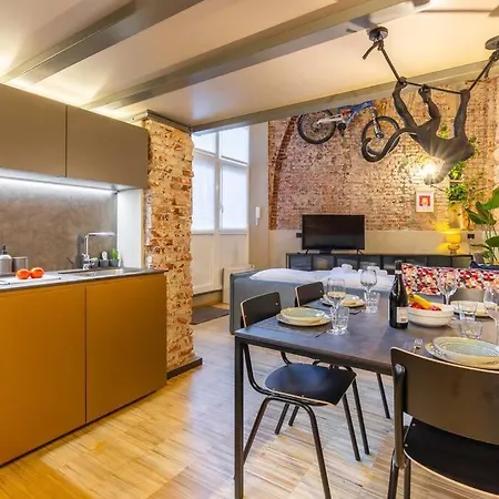 Apartman Luxury Loft Navigli, Duomo, Metro M2 A Due Passi *