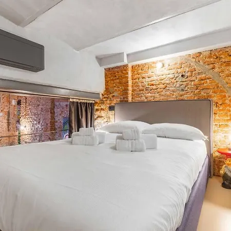 Luxury Loft Navigli, Duomo, Metro M2 A Due Passi Apartman Milánó